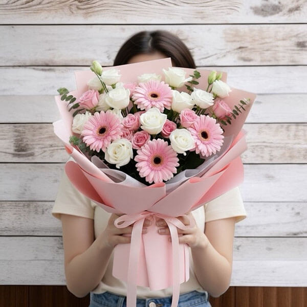 ช่อดอกไม้สดโทนชมพู-ขาว  RV005 (Pink Blossom) ช่อพรีเมี่ยม