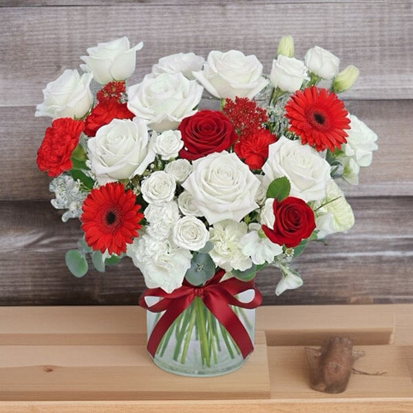 แจกันดอกไม้สดโทนขาว-แดง  A 008 (Elegance Red & White)