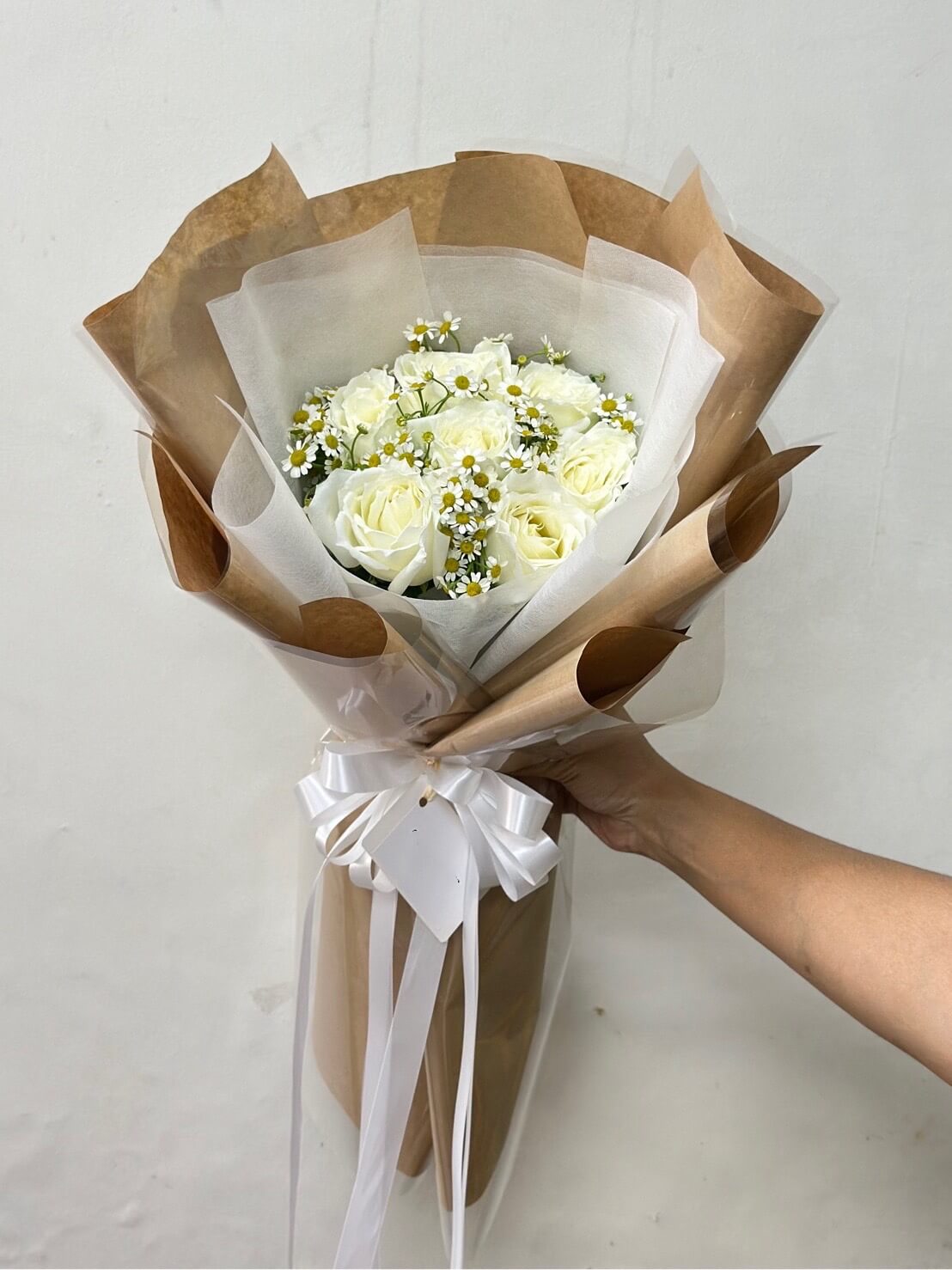 ช่อดอกไม้  "เรื่องราวบนกลีบดอกไม้"