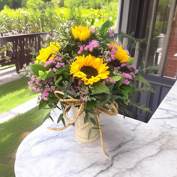 แจกันดอกไม้ “Sunny Radiance” – Sunflower Blooming Vase