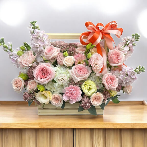 กระเช้าดอกไม้ Sweet Harmony Flower Basket กระเช้าดอกไม้ Sweet Harmony Flower Basket