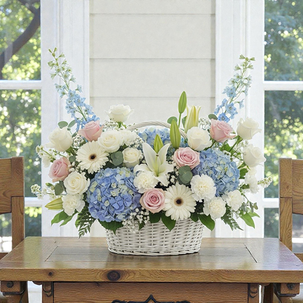 กระเช้าดอกไม้ “Soft Petal Delight”