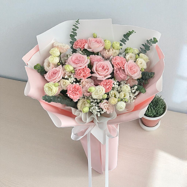 ช่อดอกไม้โทนหวาน &ndash; ส่งช่อดอกไม้ถึงมือ "ช่อหวานละมุน"