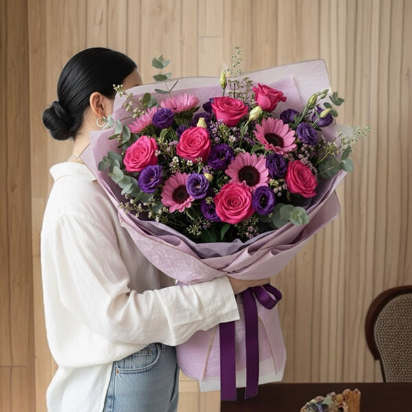 ช่อดอกไม้ Elegant Pink & Purple Bouquet