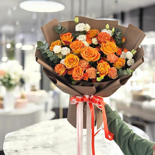 ช่อดอกไม้ Velvet Sunset Muse Bouquet