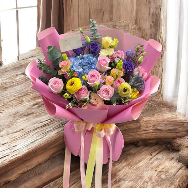 ช่อดอกไม้ Vibrant Joy Symphony Bouquet