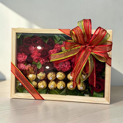 กล่องดอกไม้ &ldquo;Red Romance Flower Box&rdquo;