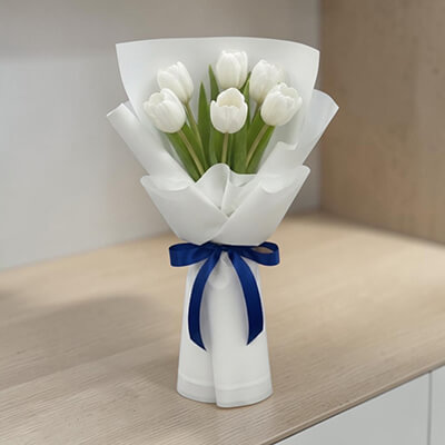 Elegant White Tulip Bouquet ช่อดอกทิวลิปสีขาวเกรดพรีเมียม สไตล์เกาหลีเรียบหรู Elegant White Tulip