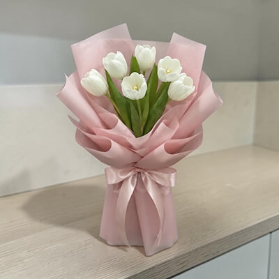 White Tulip in Pink Wrapper Bouquet ช่อดอกทิวลิปสีขาวห่อชมพูพาสเทล สไตล์เกาหลีหวานละมุน White & Pink Tulip