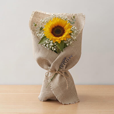 Rustic Burlap Sunflower with Gypsophila Bouquet ช่อดอกทานตะวันแซมยิปโซ ห่อผ้ากระสอบสไตล์รัสติกมินิมอล Eco Sunny Gyp
