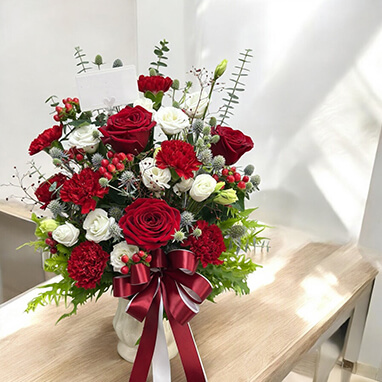 แจกันดอกไม้ Story Of Flower โทนสีสดใส เรียบหรู น่าประทับใจ